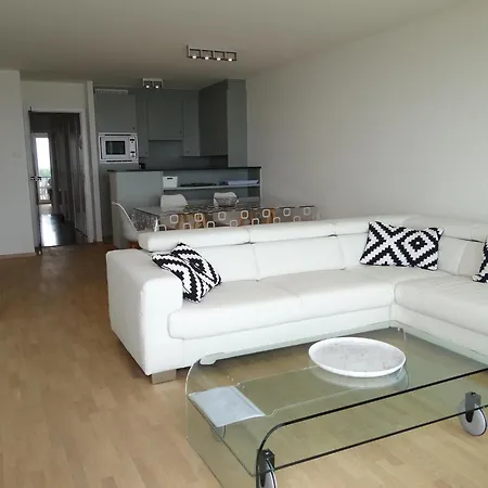 Horizon 0501 Located On The Sea Apartment