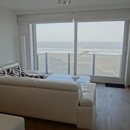 Apartment Horizon 0501 Located On The Sea